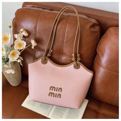 2025 Women's Pure Color Tote Bag with Minimalist Design Spacious Capacity Functional Shoulder Bag for Work and Everyday Use