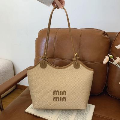 2025 Women's Pure Color Tote Bag with Minimalist Design Spacious Capacity Functional Shoulder Bag for Work and Everyday Use