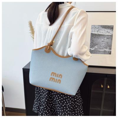 2025 Women's Pure Color Tote Bag with Minimalist Design Spacious Capacity Functional Shoulder Bag for Work and Everyday Use