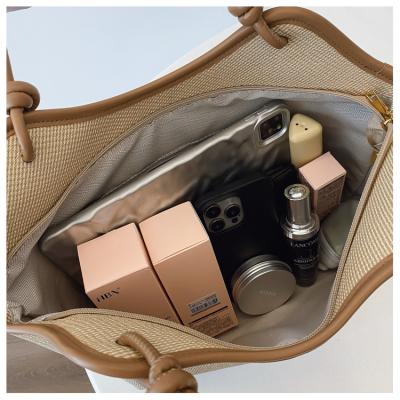 2025 Women's Pure Color Tote Bag with Minimalist Design Spacious Capacity Functional Shoulder Bag for Work and Everyday Use