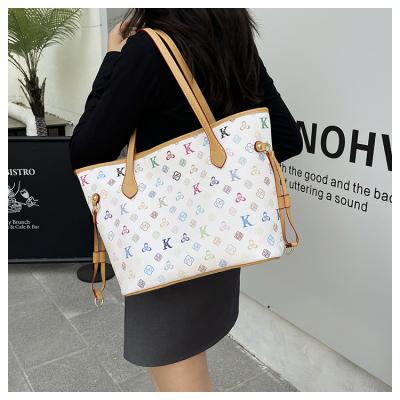 Retro classic old flower tote bag women's large capacity 2025 new style high-end fashion single shoulder underarm bag