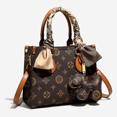 Crossbody bag European and American retro women's bag 2025 new style old flower handbag high-end versatile women's shoulder bag