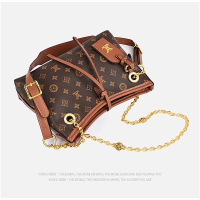 2025 new fashion trend shoulder bag large capacity temperament versatile chain bag soft leather high-quality texture crossbody bag